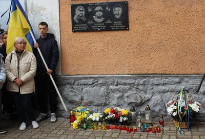 На Закарпатті відкрили меморіальні дошки шістьом полеглим захисникам На Закарпатті відкрили меморіальні дошки шістьом полеглим захисникам