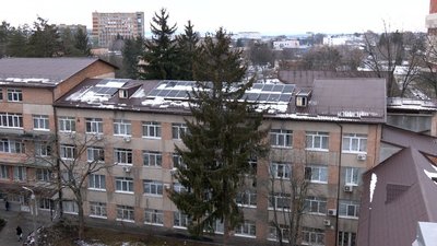 У Вінницькій міській лікарні №1 встановили сонячну електростанцію У Вінницькій міській лікарні №1 встановили сонячну електростанцію