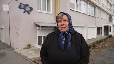 На честь полеглого військовослужбовця Сергія Печеного у Чернігові на будинку, де він жив, відкрили меморіальну дошку На честь полеглого військовослужбовця Сергія Печеного у Чернігові на будинку, де він жив, відкрили меморіальну дошку
