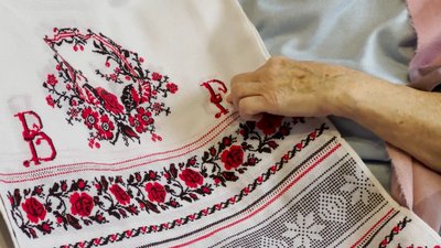 Вишивка на Чернігівщині: пенсіонерка створила близько 100 виробів за останні 25 років Вишивка на Чернігівщині: пенсіонерка створила близько 100 виробів за останні 25 років