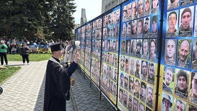 На Вінниччині відкрили "Алею надії" На Вінниччині відкрили "Алею надії"