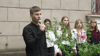 «В нього життя вирувало»: пам’ять Героя Небесної сотні Олександра Храпаченка вшанували у день його народження «В нього життя вирувало»: пам’ять Героя Небесної сотні Олександра Храпаченка вшанували у день його народження