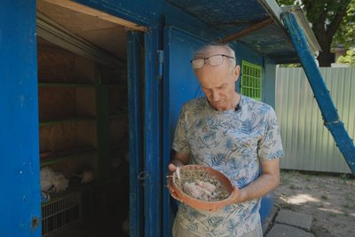 Олег Гаврішенко з Північної Салтівки показує голубів Олег Гаврішенко з Північної Салтівки показує голубів