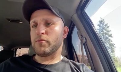 Чотири місяці жила з тілом загиблого сина. З прифронтової Великомихайлівки на Дніпропетровщині евакуювали 81-річну жінку Чотири місяці жила з тілом загиблого сина. З прифронтової Великомихайлівки на Дніпропетровщині евакуювали 81-річну жінку