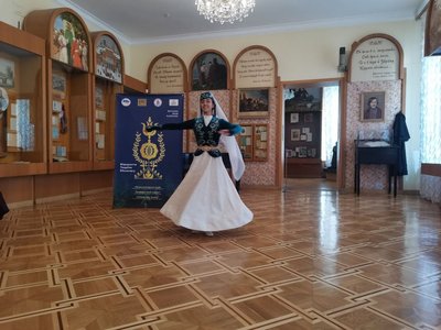 Farqlı ülkelerden 40 ustanıñ 65 qırımtatar qoqlası Kıyivde taqdim etildi Farqlı ülkelerden 40 ustanıñ 65 qırımtatar qoqlası Kıyivde taqdim etildi