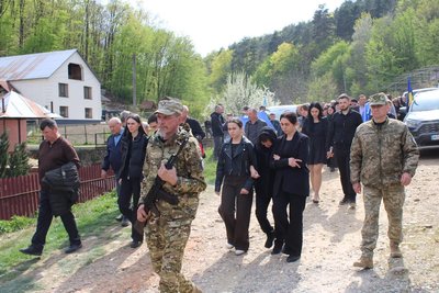 На Закарпатті попрощалися з полеглим захисником Віктором Шпиньовичем На Закарпатті попрощалися з полеглим захисником Віктором Шпиньовичем