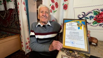 Майже 100 вишитих виробів за життя: історія 82-річного майстра з Чоповичів Майже 100 вишитих виробів за життя: історія 82-річного майстра з Чоповичів