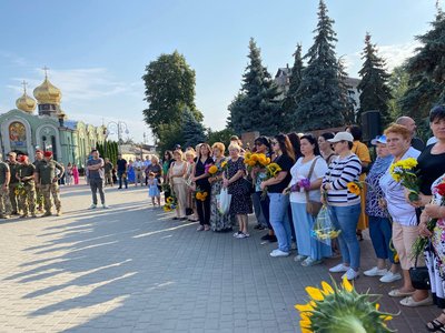 Роковини Іловайської трагедії: у Черкасах молилися та згадували полеглих Героїв Роковини Іловайської трагедії: у Черкасах молилися та згадували полеглих Героїв