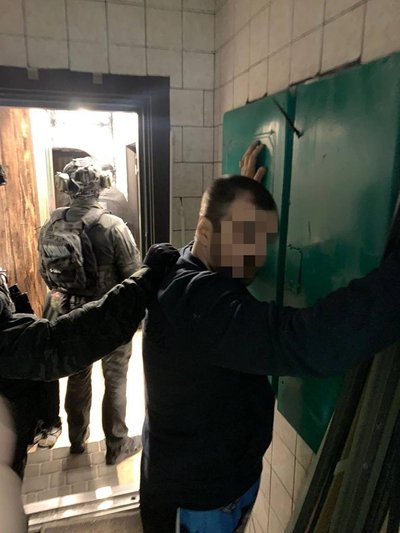Били та калічили, вимагаючи криптовалюту – столичні правоохоронці затримали нападників Били та калічили, вимагаючи криптовалюту – столичні правоохоронці затримали нападників