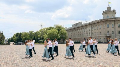 У 2025 році на Чернігівщині понад 5 тисяч випускників 11-х класів У 2025 році на Чернігівщині понад 5 тисяч випускників 11-х класів