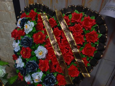 У Павлограді на Дніпропетровщині прощаються із загиблою в Німеччині 9-річною Валерією Гудзенко У Павлограді на Дніпропетровщині прощаються із загиблою в Німеччині 9-річною Валерією Гудзенко