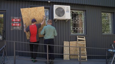 Пошкоджені два поштових відділення, музична школа, дитсадок та жилі будинки: подробиці російської атаки на Сновськ Пошкоджені два поштових відділення, музична школа, дитсадок та жилі будинки: подробиці російської атаки на Сновськ