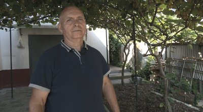 Вирощує ківі, ківі, Василь Лерніченко, Тернопільщина, серпень 2025 Вирощує ківі, ківі, Василь Лерніченко, Тернопільщина, серпень 2025