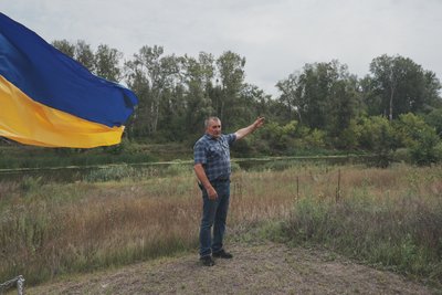 Олександр Сиров на меморіалі в Протопопівці, серпень 2025 року Олександр Сиров на меморіалі в Протопопівці, серпень 2025 року
