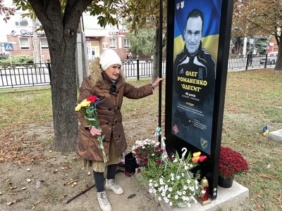 У Полтаві влаштували хвилину мовчання до Дня захисників і захисниць У Полтаві влаштували хвилину мовчання до Дня захисників і захисниць