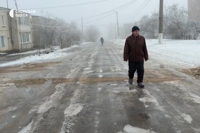 Без світла, води та звʼязку: як жителі на Одещині переживають наслідки негоди Без світла, води та звʼязку: як жителі на Одещині переживають наслідки негоди