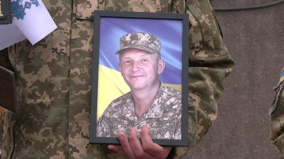 З бійцями Віталієм Балюком та Валерієм Кравчуком попрощалися у Рівному З бійцями Віталієм Балюком та Валерієм Кравчуком попрощалися у Рівному