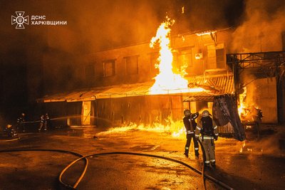 У Харкові через нічну атаку "Шахедів" 23 квітня виникла пожежа У Харкові через нічну атаку "Шахедів" 23 квітня виникла пожежа