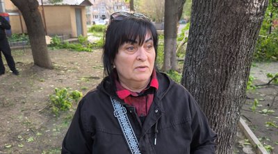 "Досі трусить і треба евакуюватися, але могила сина тут". Краматорці — про удар ФАБ по середмістю 5 травня "Досі трусить і треба евакуюватися, але могила сина тут". Краматорці — про удар ФАБ по середмістю 5 травня