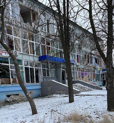Наслідки обстрілу Краматорська 2 лютого. Фото: Telegram/прокуратура Донеччини Наслідки обстрілу Краматорська 2 лютого. Фото: Telegram/прокуратура Донеччини