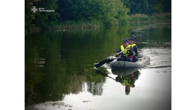 Пошуки людей на Чернігівщині: водолази шукають зниклих чоловіків у двох річках Пошуки людей на Чернігівщині: водолази шукають зниклих чоловіків у двох річках