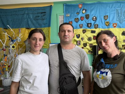 Як волонтери фонду "Крапля до краплі" із Кролевця допомагають військовим Як волонтери фонду "Крапля до краплі" із Кролевця допомагають військовим