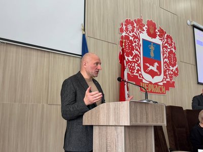 Черкаська міськрада провела першу сесію року Черкаська міськрада провела першу сесію року