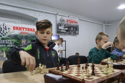 В укритті в Охтирці відбулись дитячі шахові змагання В укритті в Охтирці відбулись дитячі шахові змагання