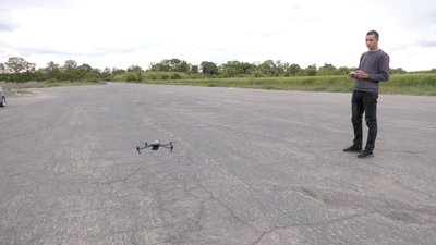 Заняття у школі пілотів дронів