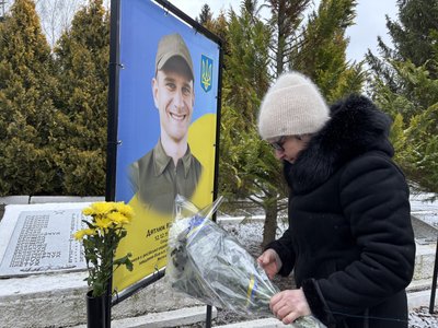 У селі на Вінниччині відкрили Алею пам'яті загиблих Героїв У селі на Вінниччині відкрили Алею пам'яті загиблих Героїв
