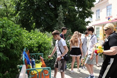 На Нікопольщині відкрили лавочку пам’яті на честь загиблого військового Олександра Кочергіна На Нікопольщині відкрили лавочку пам’яті на честь загиблого військового Олександра Кочергіна