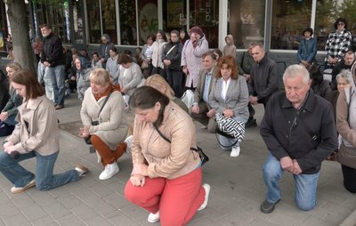 У Луцьку попрощалися з загиблими на Донеччині Іваном Литвіним і Олександром Чируком У Луцьку попрощалися з загиблими на Донеччині Іваном Литвіним і Олександром Чируком
