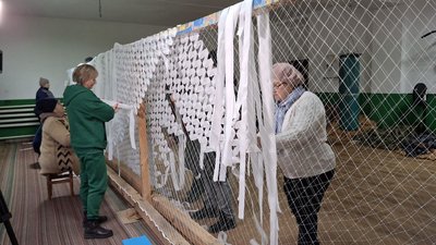 "До останнього триматимемо стрій у селі": на Черкащині волонтерки передали сотню сіток та пів тонни продуктів на фронт "До останнього триматимемо стрій у селі": на Черкащині волонтерки передали сотню сіток та пів тонни продуктів на фронт