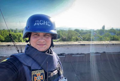 "Моя сила в людях. Їхня подяка — це те, що тримає "на плаву": історія рятувальника Олександра "Моя сила в людях. Їхня подяка — це те, що тримає "на плаву": історія рятувальника Олександра