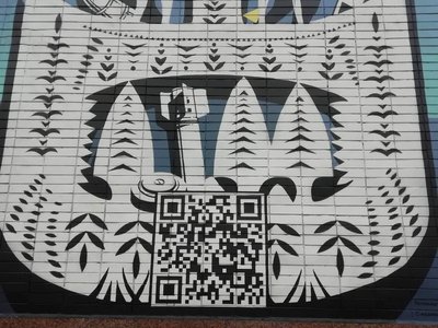 У громаді на Житомирщині намалювали мурал із QR-кодом мінної небезпеки У громаді на Житомирщині намалювали мурал із QR-кодом мінної небезпеки
