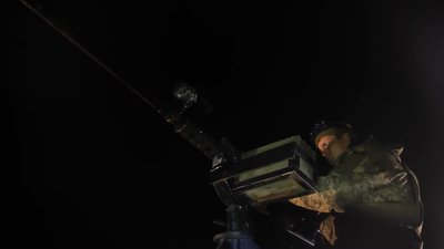 Боронять українське небо: як миколаївські морпіхи протистоять атакам "шахедів" Боронять українське небо: як миколаївські морпіхи протистоять атакам "шахедів"