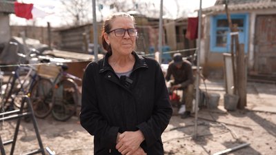 "Воно гримить, а ми город садимо" — жителі прифронтового села Дніпропетровщини, яке ледь не щодня атакує армія РФ "Воно гримить, а ми город садимо" — жителі прифронтового села Дніпропетровщини, яке ледь не щодня атакує армія РФ