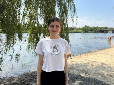 Криворізький Хатіко: на турбазі поблизу міста рудий собака майже тиждень чекає на господарів Криворізький Хатіко: на турбазі поблизу міста рудий собака майже тиждень чекає на господарів