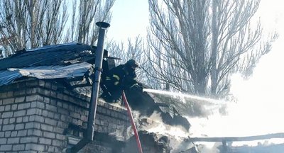 "Вони завжди використовують техніку подвійного удару": рятувальник ДСНС про роботу під обстрілами РФ на Херсонщині "Вони завжди використовують техніку подвійного удару": рятувальник ДСНС про роботу під обстрілами РФ на Херсонщині