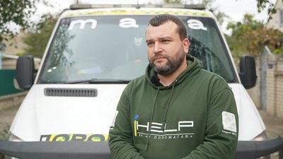 Відновили роботу після дронової атаки. Як на Херсонщині працюють волонтери проєкту "Соціальне таксі" Відновили роботу після дронової атаки. Як на Херсонщині працюють волонтери проєкту "Соціальне таксі"