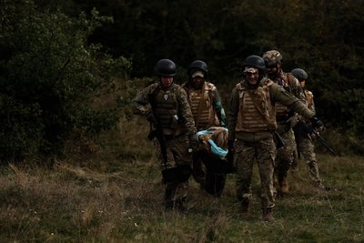 Закарпатський центр підготовки населення до нацспротиву провів фінальні заняття для першого курсу Закарпатський центр підготовки населення до нацспротиву провів фінальні заняття для першого курсу
