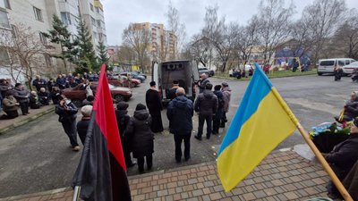У Тернополі зустріли тіло захисника Андрія Буди, прощання з військовим, 13 грудня 2025 року У Тернополі зустріли тіло захисника Андрія Буди, прощання з військовим, 13 грудня 2025 року