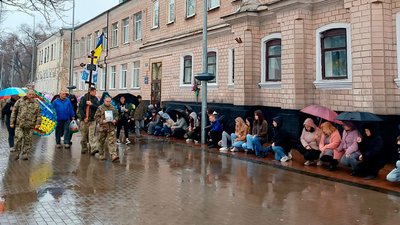На Чернігівщині попрощалися з військовими ЗСУ Нікітою Кліменчуком та Сергієм Волошком На Чернігівщині попрощалися з військовими ЗСУ Нікітою Кліменчуком та Сергієм Волошком