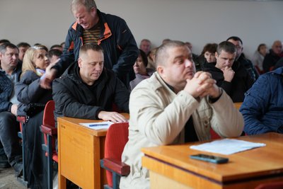 Освітяни Недригайлівщини два місяці без зарплати, а діти без гарячого харчування: в чому причина Освітяни Недригайлівщини два місяці без зарплати, а діти без гарячого харчування: в чому причина