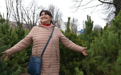 Ставлять до Миколая: у Черкасах розпочали роботу ялинкові ярмарки Ставлять до Миколая: у Черкасах розпочали роботу ялинкові ярмарки