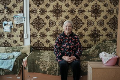 Переселенка із Золочівської громади Люся Ворвуль, яка живе у Центрі надання соціальної допомоги у Козіївці Переселенка із Золочівської громади Люся Ворвуль, яка живе у Центрі надання соціальної допомоги у Козіївці