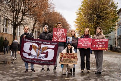 Акція на підтримку полонених і безвісти зниклих відбулася в Житомирі Акція на підтримку полонених і безвісти зниклих відбулася в Житомирі