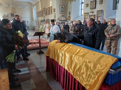 У Полтаві попрощалися із Вячеславом Диким, який загинув на війні з РФ У Полтаві попрощалися із Вячеславом Диким, який загинув на війні з РФ