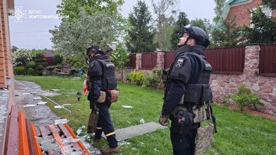Житомирщину атакували дрони армії РФ: ушкоджень зазнав приватний сектор Житомирщину атакували дрони армії РФ: ушкоджень зазнав приватний сектор