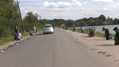 На Вінниччині поховали сімох невідомих захисників України На Вінниччині поховали сімох невідомих захисників України